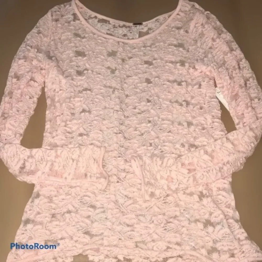 🆕 Free People Lace Design Top